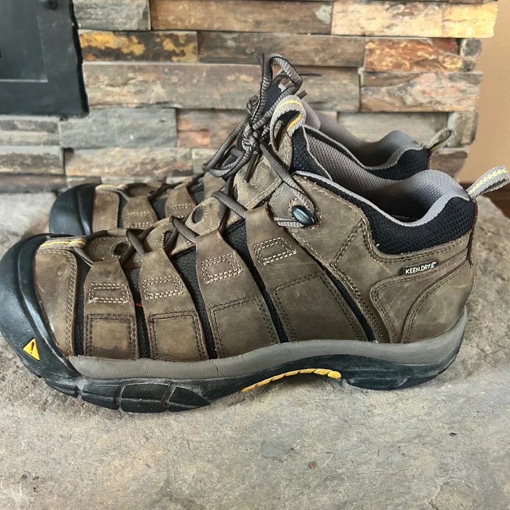 Keen hiking shoes